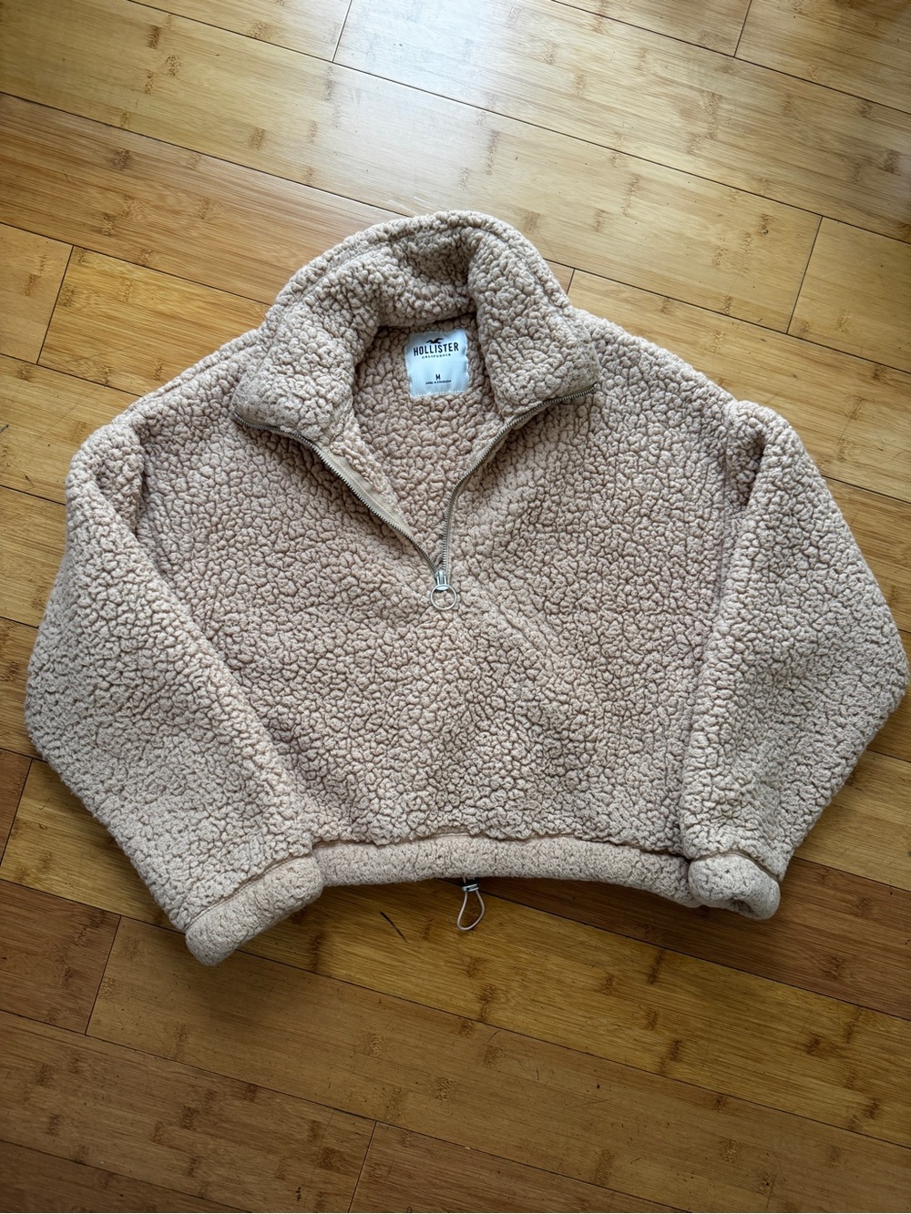 HOLLISTER fuzzy teddy Sherpa jacket with quarter zipper in tan color